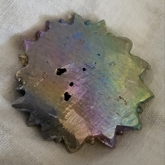 47mm Bismuth Sunflower carving, New! - Picture 4 of 4